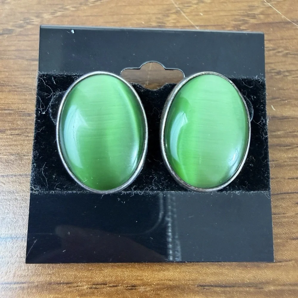 Vintage Mexico 925 Sterling Silver Stud Earrings OS Green Cats Eye Good Oval